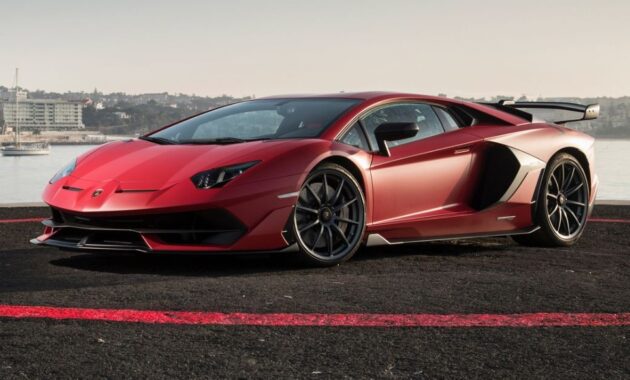2021 Lamborghini Aventador with new exterior styling