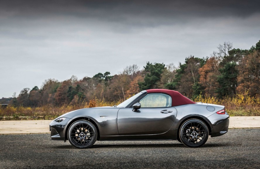 2021 Mazda MX-5 Miata Side View