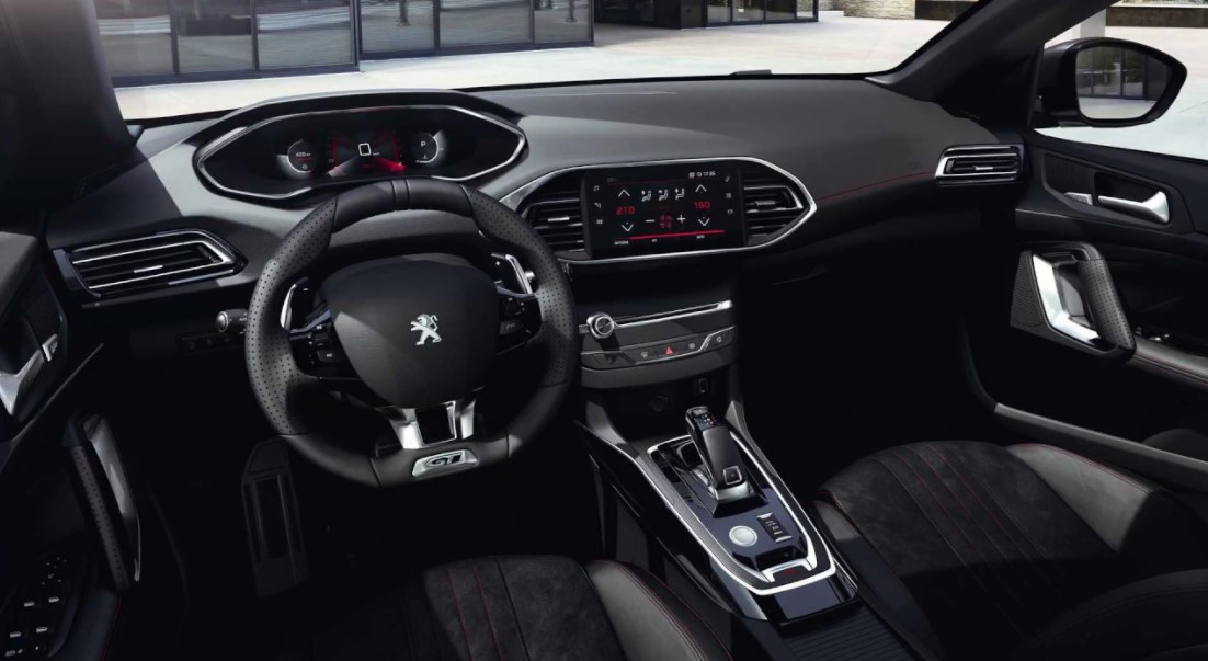 2021 Peugeot 308 with new Dashboard design