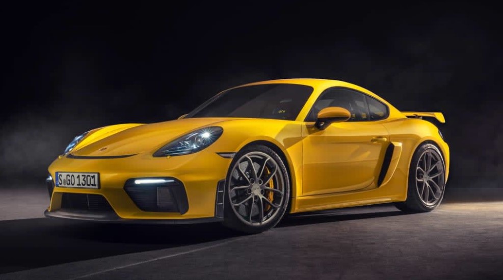 2021 Porsche 718 Cayman side view