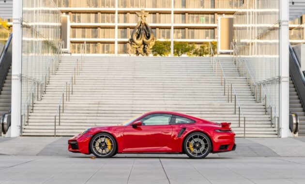 2021 Porsche 911 Turbo