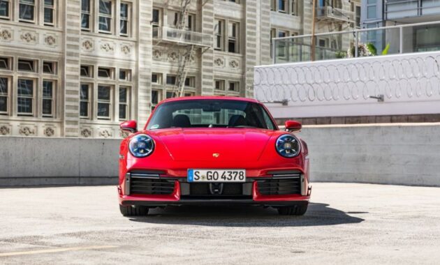 2021 Porsche 911 Turbo Front View